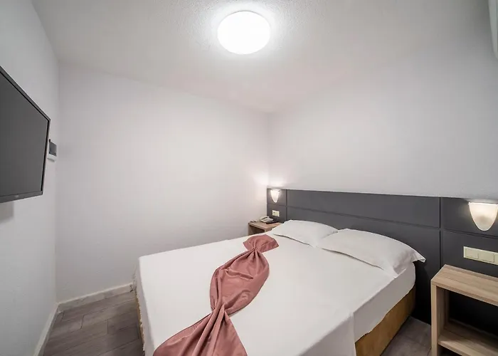 Laden Hotel