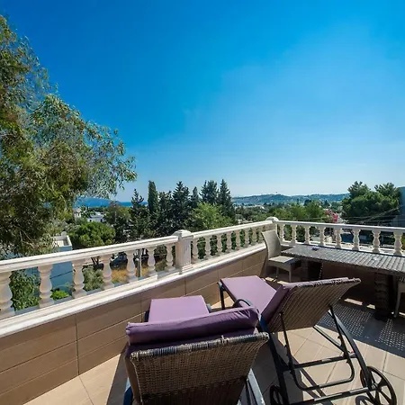 Laden Otel 3*