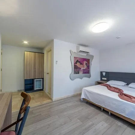 Laden Hotel