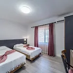 Laden Hotell